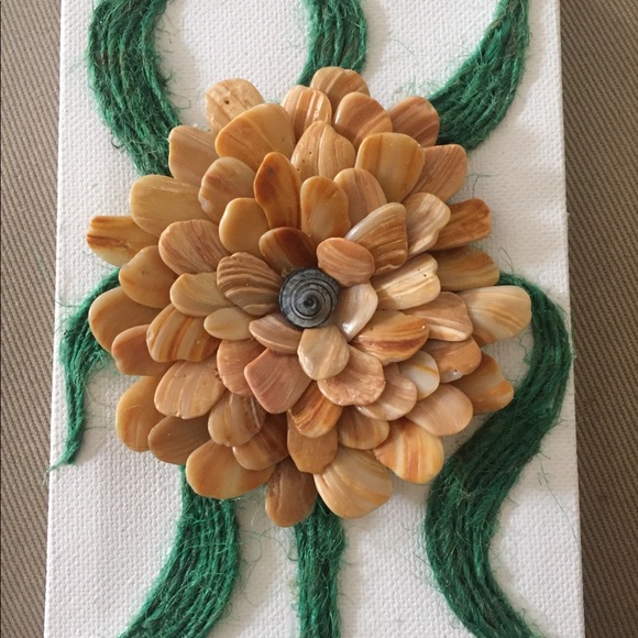 Handmade Seashell Flower Home Decor Wall Hanging - Picture 4 of 4